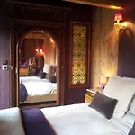 Отель La Maison De *
