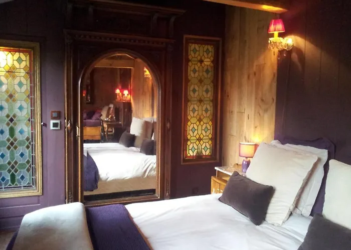 Hotel La Maison De *